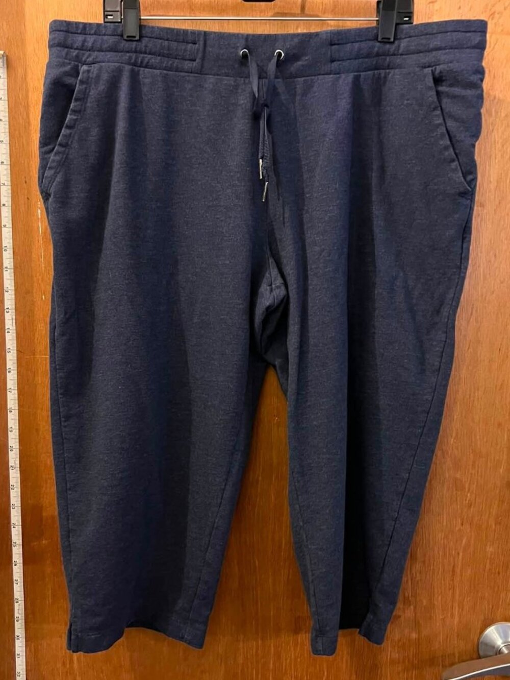 Size XXL - Eddie Bauer - Dark Blue Capri Sweatpants